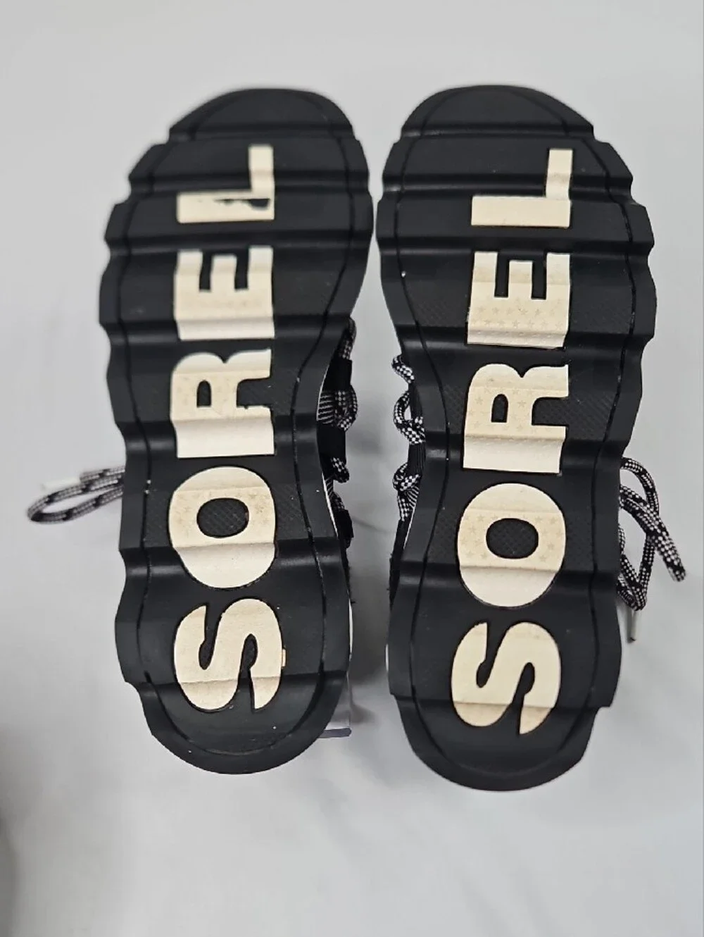 SOREL Women's Kinetic Lace Up Trainer Sneaker Shoes Black Gray US 9.5